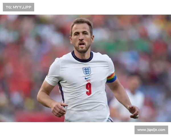 凯恩首次入选英格兰国家队的时间和背景详解