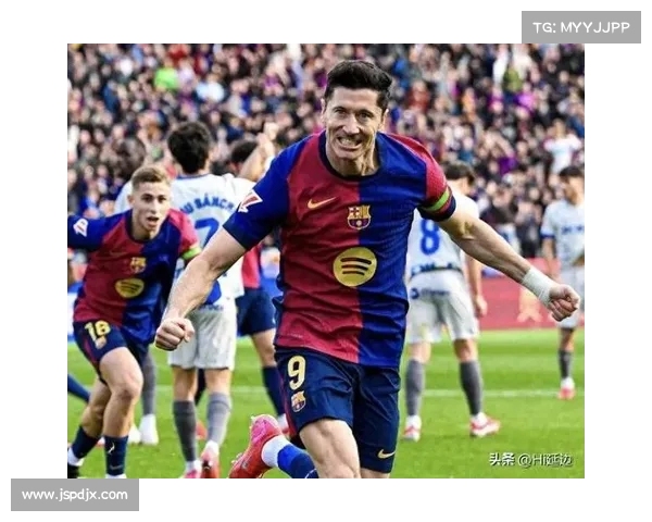 巴萨双星闪耀莱万领跑欧冠射手榜独占鳌头 巴萨双星闪耀莱万领跑欧冠射手榜独占鳌头