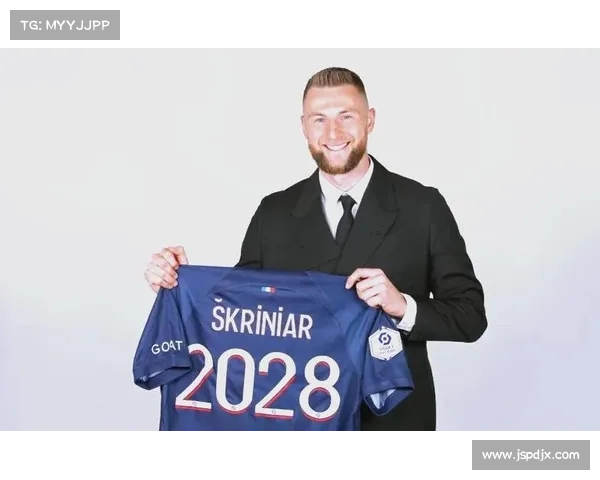 巴黎圣日耳曼迎来新援加盟球队阵容再添强力补充 巴黎圣日耳曼迎来新援加盟球队阵容再添强力补充